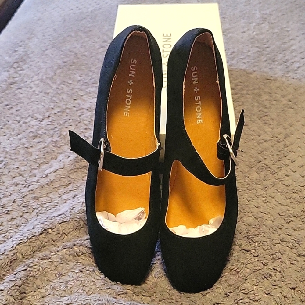 Women's shoes